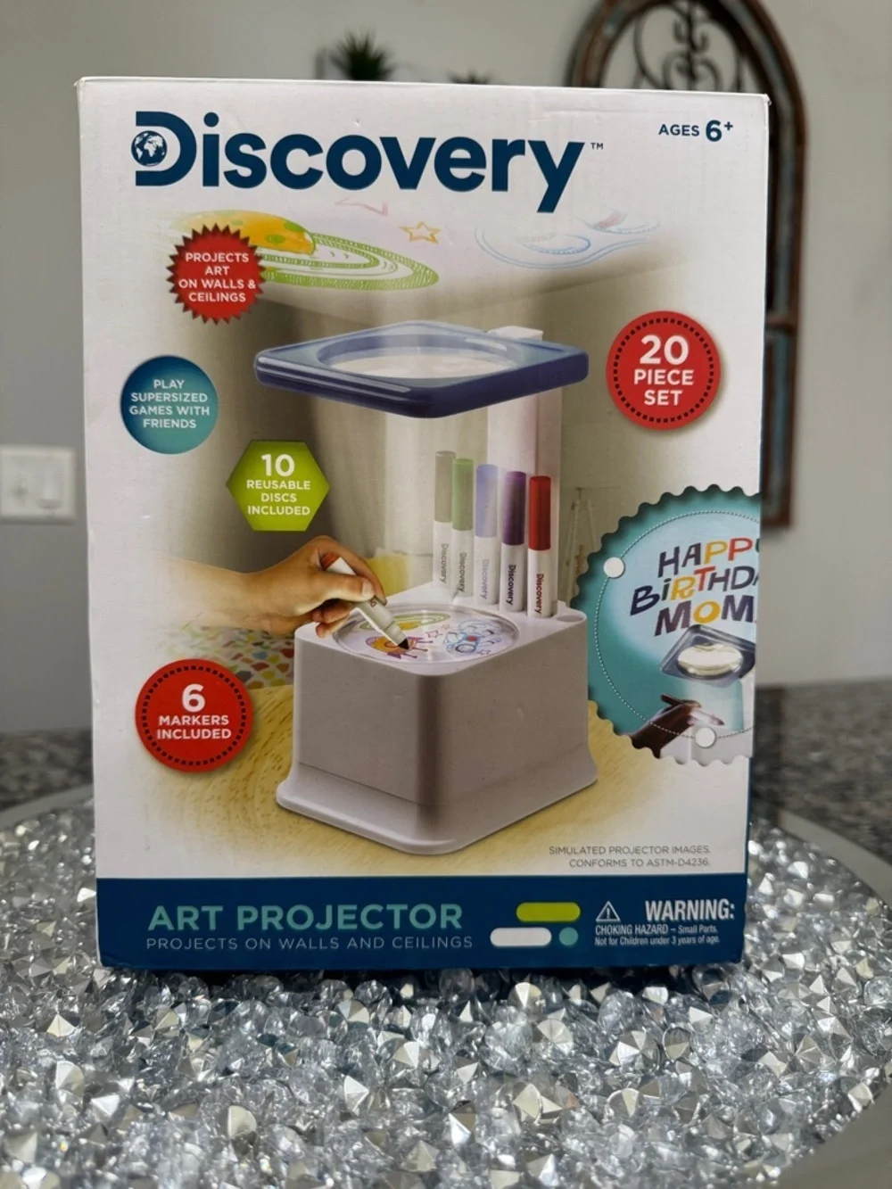 Discovery Art Projector — White with Blue Trim and Multicolor Markers New